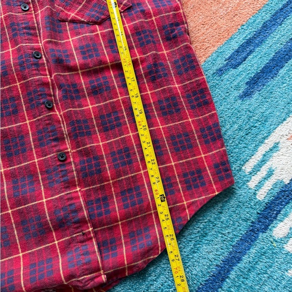 Upcycled Flannel w/ Vintage Graphic Tee Back Patch – Reworked Shirt - Picture 4 of 4